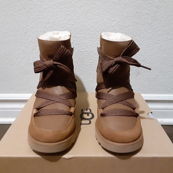 UGG - Picture 5 of 7